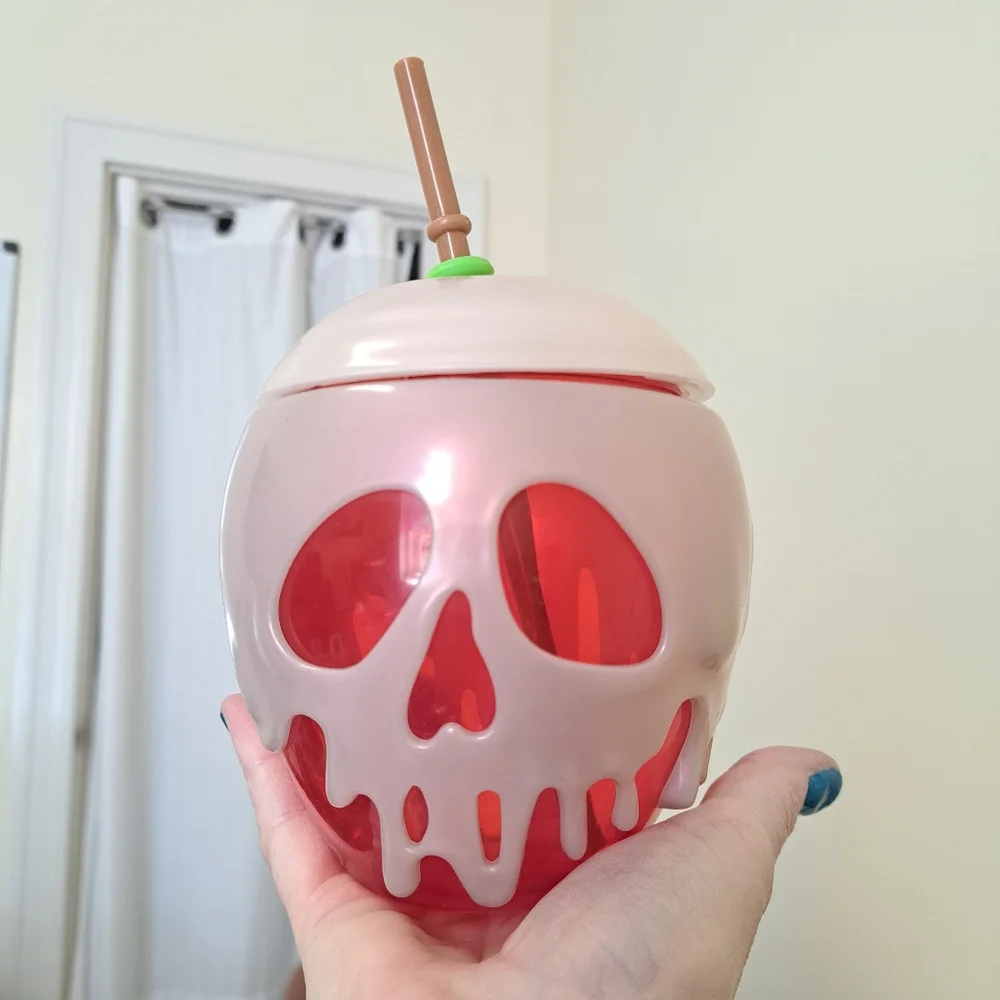 Disney Snow White Poison Apple Cup - Glows In The Dark! - Picture 2 of 10